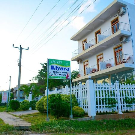 Hotel Kiyara Dambulla Bagian luar foto