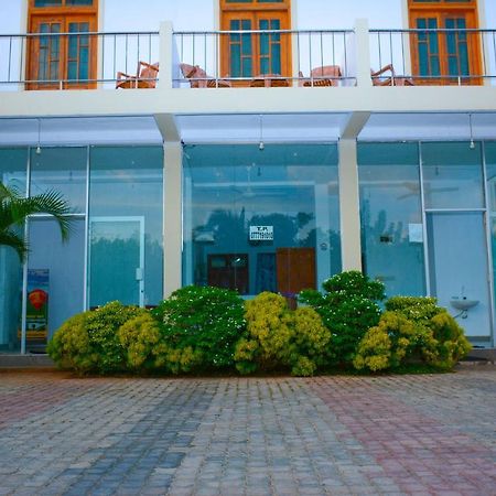 Hotel Kiyara Dambulla Bagian luar foto