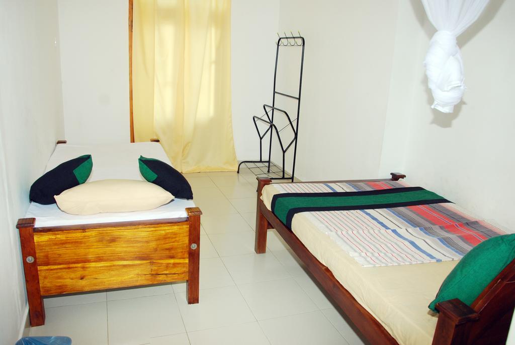 Hotel Kiyara Dambulla Bagian luar foto