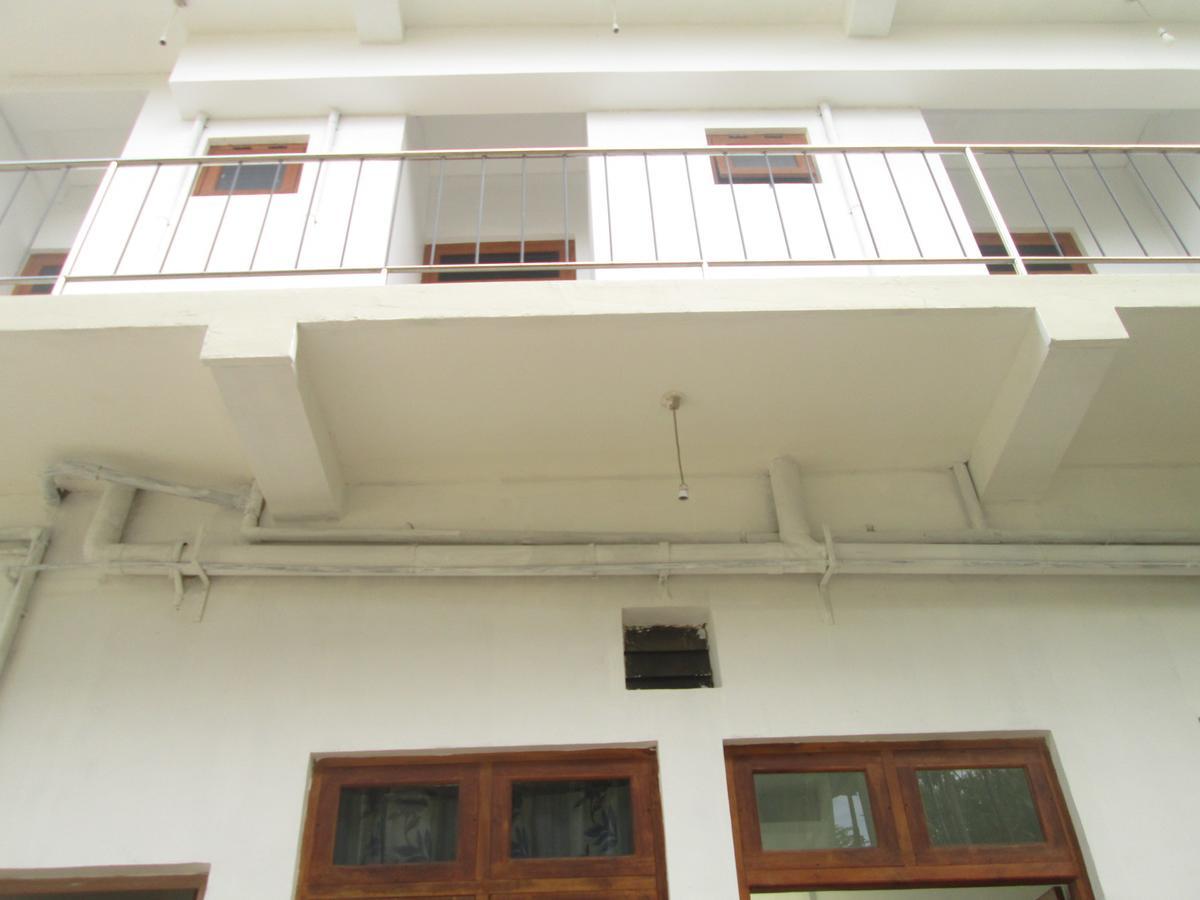 Hotel Kiyara Dambulla Bagian luar foto