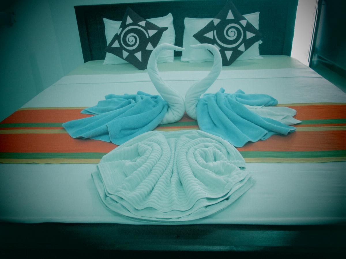 Hotel Kiyara Dambulla Bagian luar foto