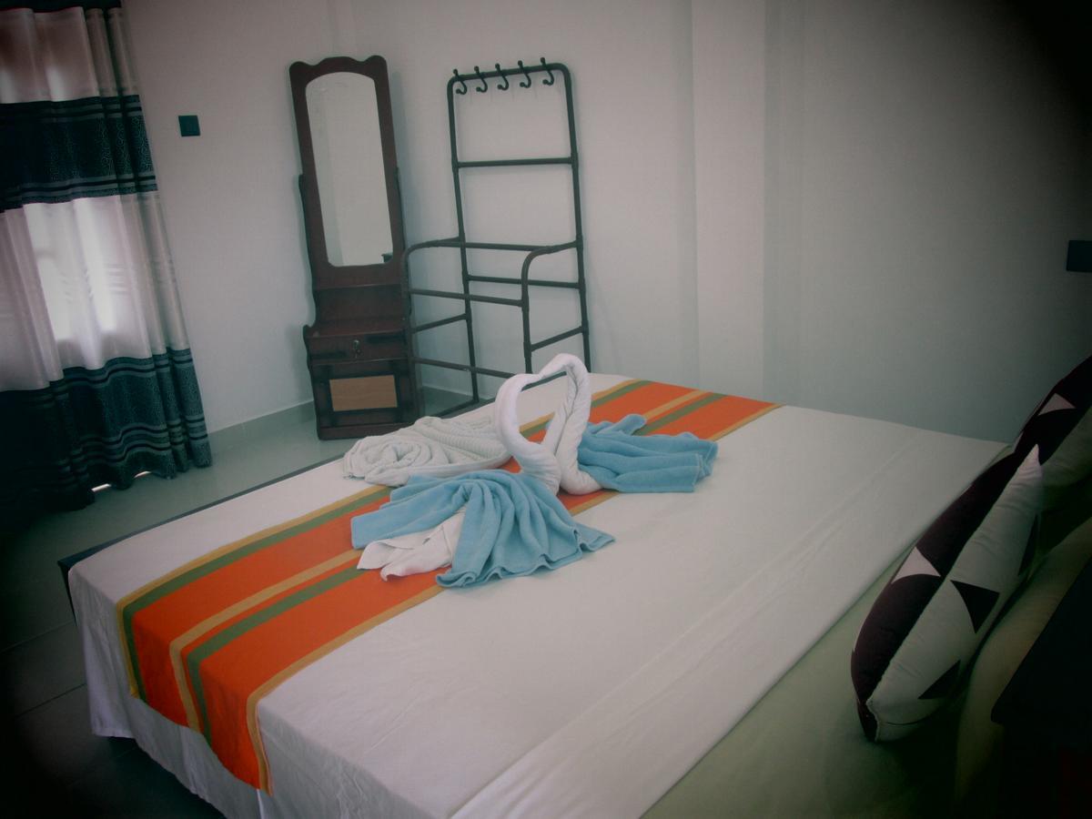Hotel Kiyara Dambulla Bagian luar foto