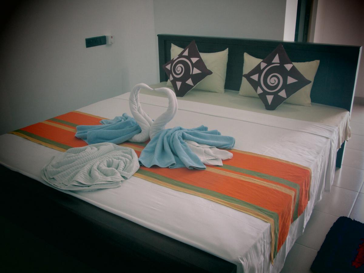Hotel Kiyara Dambulla Bagian luar foto