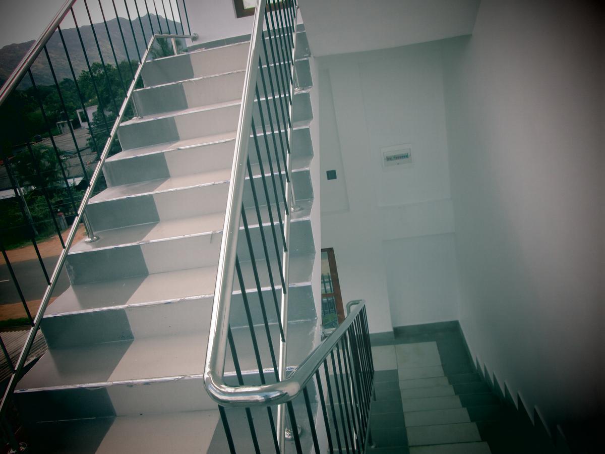Hotel Kiyara Dambulla Bagian luar foto