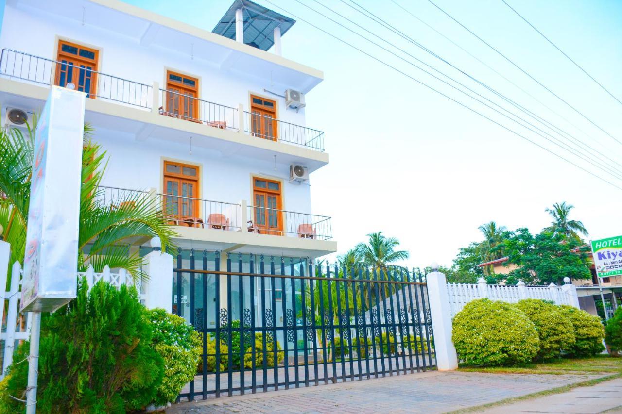 Hotel Kiyara Dambulla Bagian luar foto