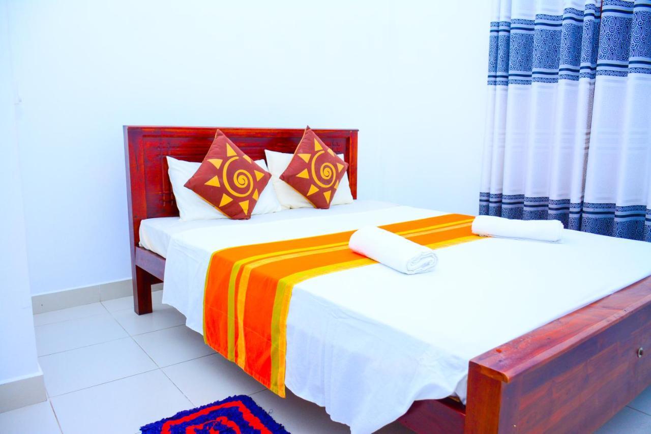 Hotel Kiyara Dambulla Bagian luar foto